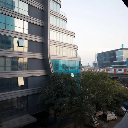 Fabhotel Admiral-3